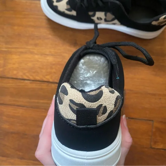 SHEIN Leopard Print Women's Sneakers - Picture 6 of 7